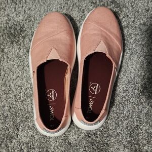 TOMS Women's Blush Pink Loafers